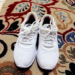 NIke Tanjun sneakers size 8.5